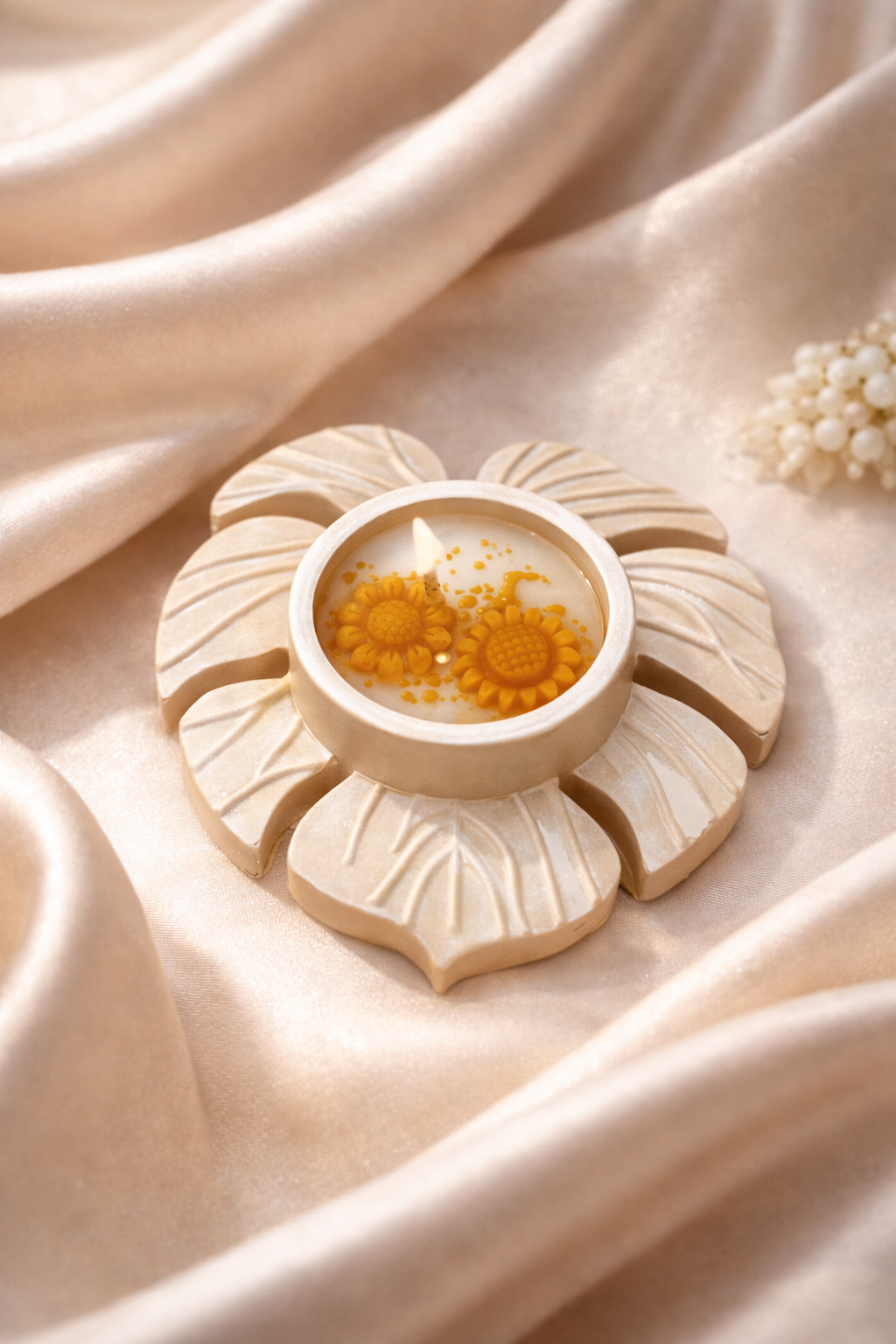 BROOMOON Petal Dream Tealight Candle