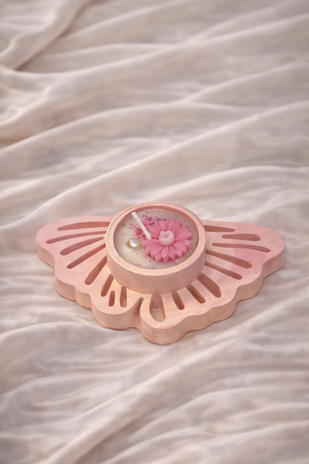 🦋 Broomoon Butterfly Blossom Candle