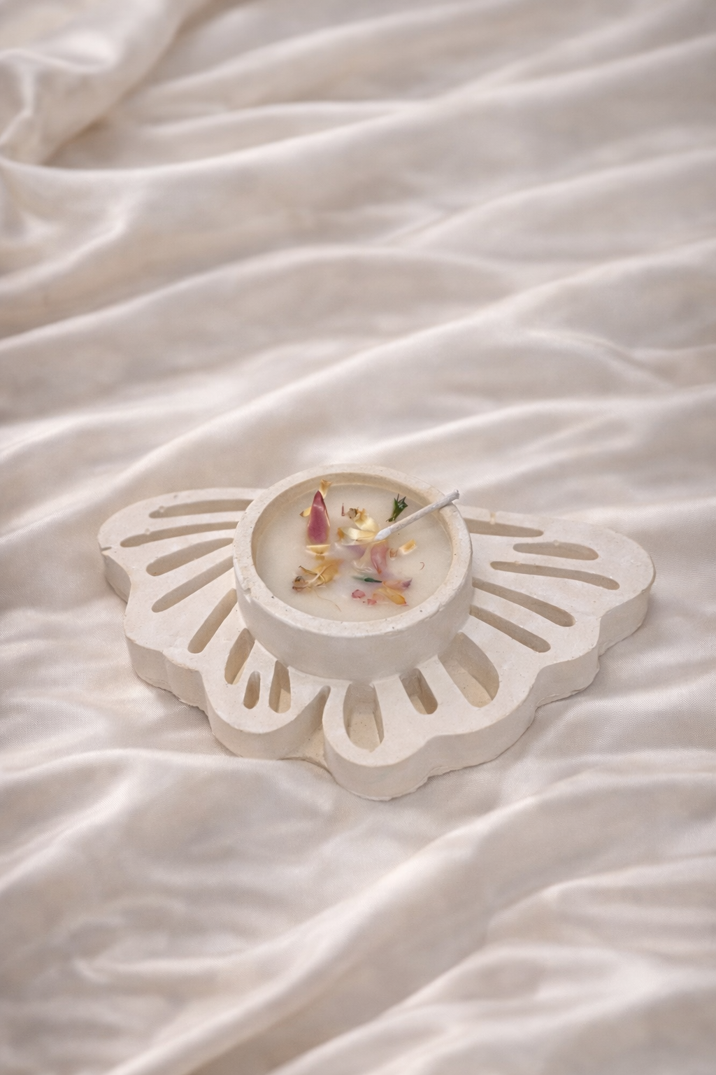 🦋 Broomoon Butterfly Blossom Candle