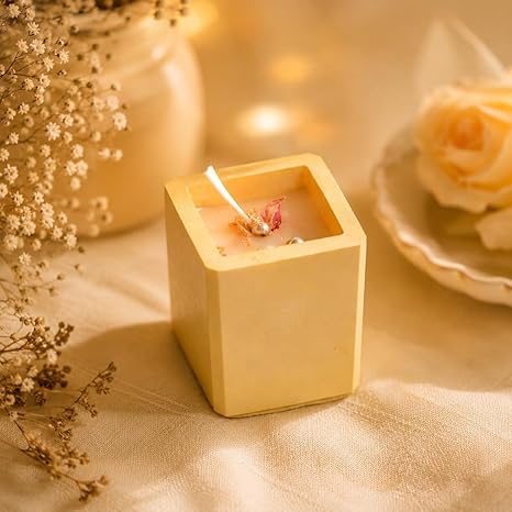 Broomoon Golden Serenity Aura Block Candle – Premium Aesthetic Candle for Self-Care & Modern Home Styling