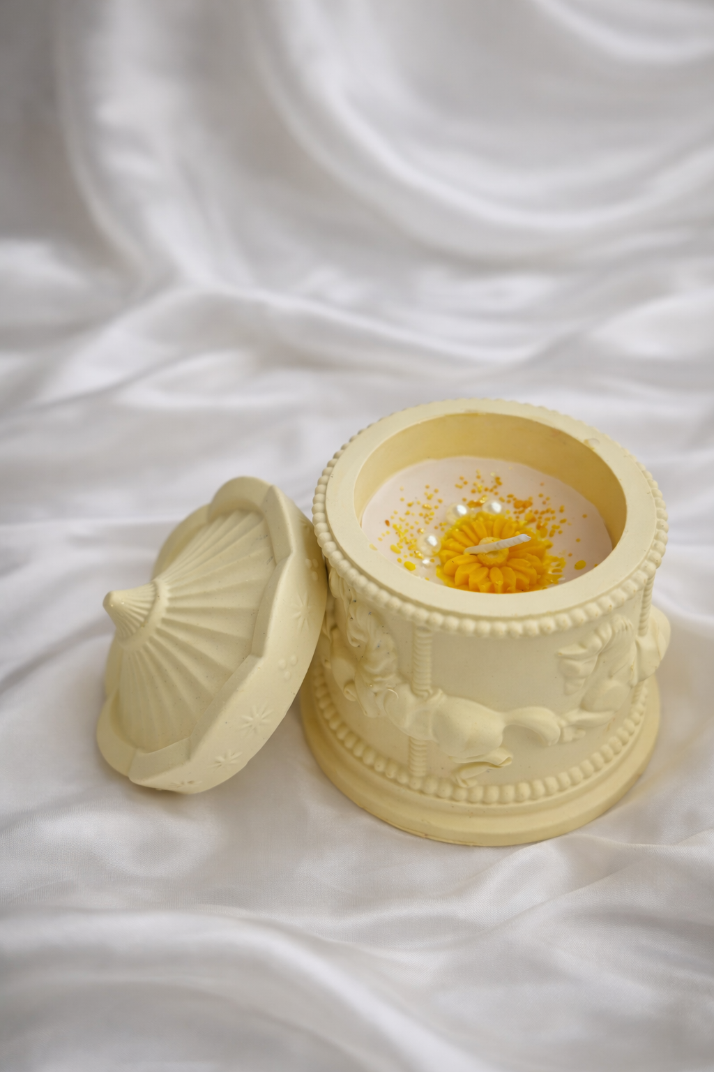 🦄 Broomoon Unicorn Royale Jar – Luxury Decorative Candle