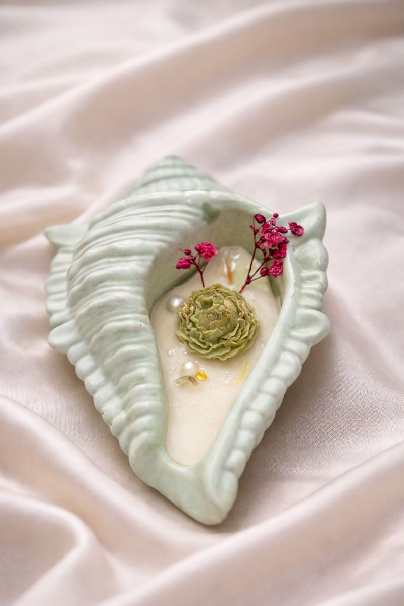 Broomoon Seashell Bloom Candle