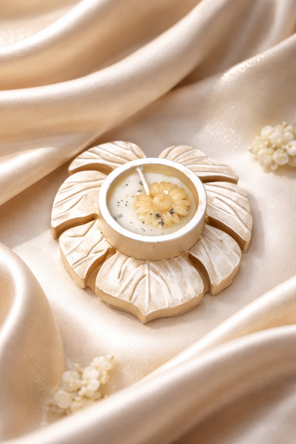 BROOMOON Petal Dream Tealight Candle