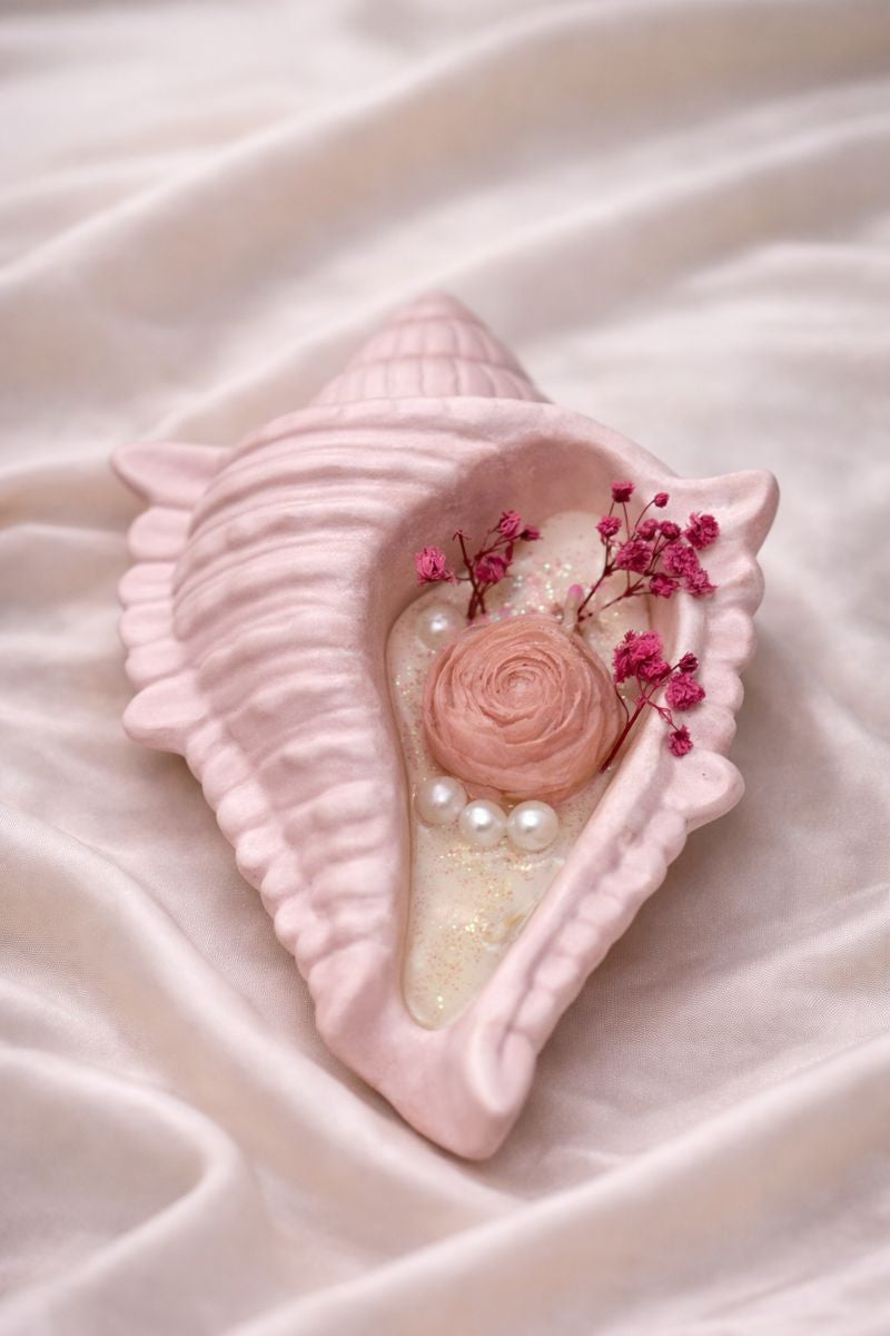 Broomoon Seashell Bloom Candle