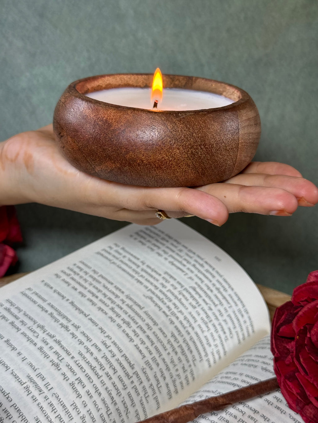 Round Wooden Bowl Soy Wax Candle – Handcrafted Natural Aromatherapy Candle