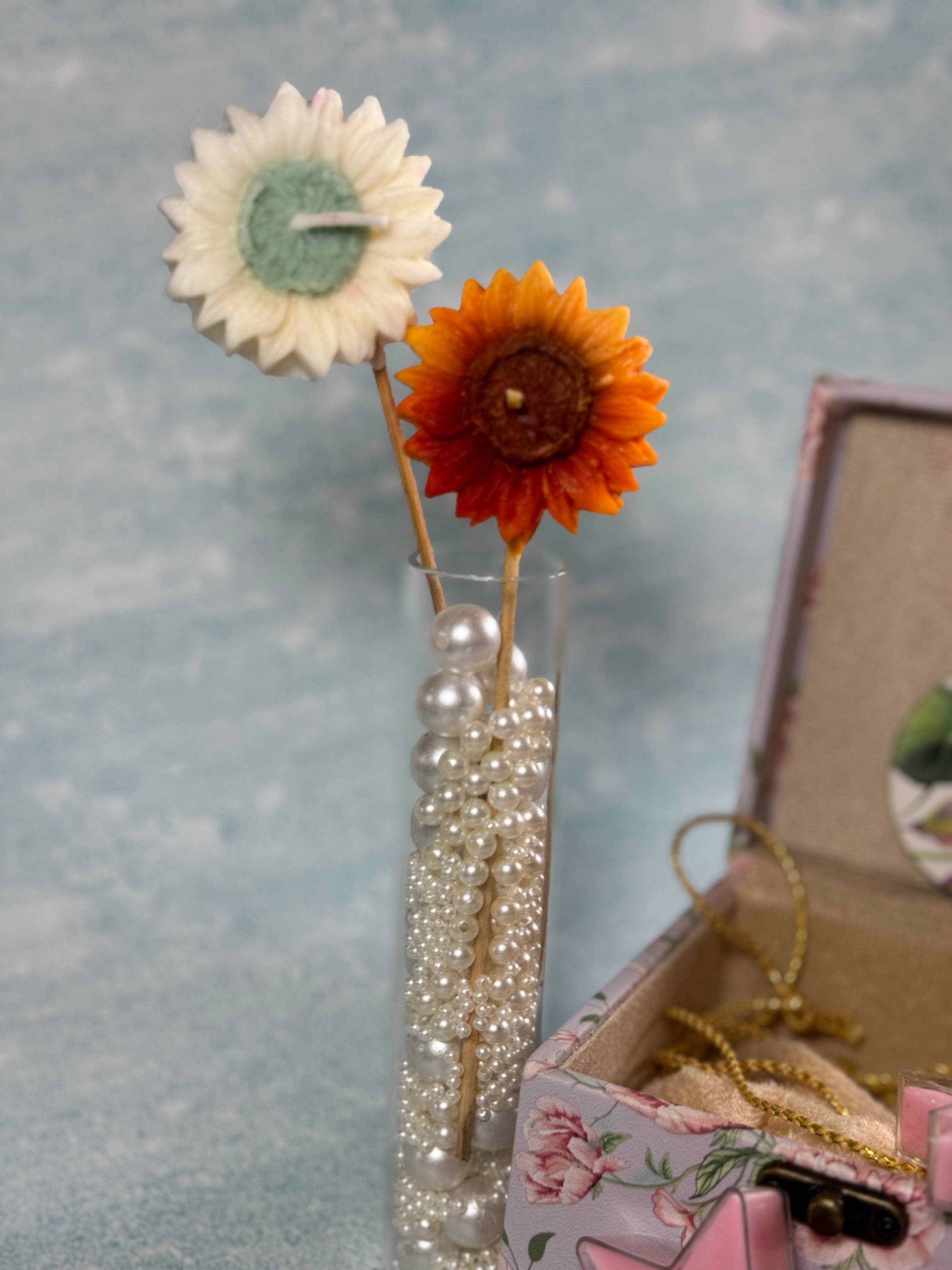 Broomoon Sunflower Shaped Decorative Candle Sticks – Handmade Floral Wax Candles for Home Décor & Gifting
