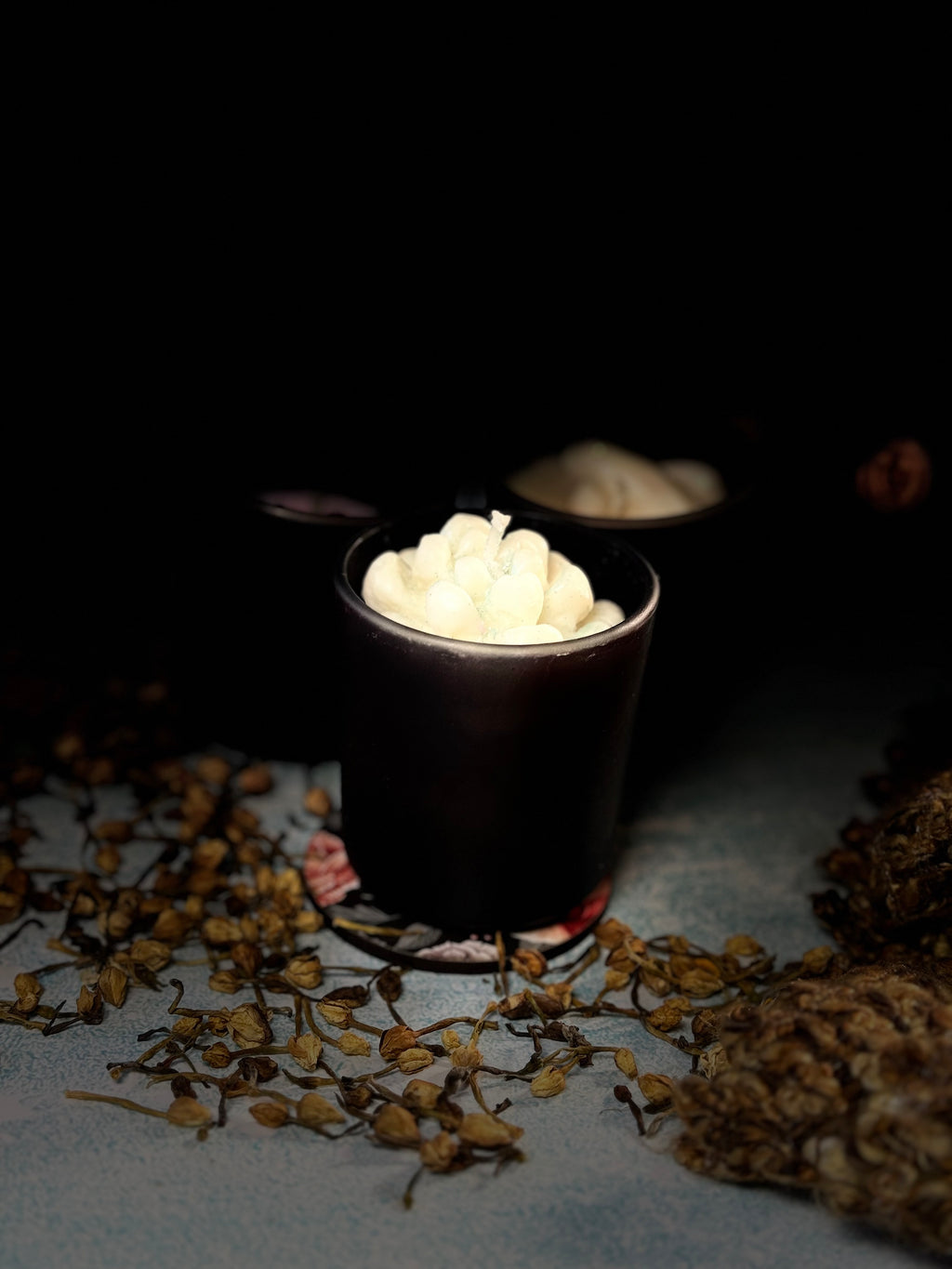 Luxury Black Matte Soy Wax Candle – Handmade Floral Jar Candle for Modern Home Décor