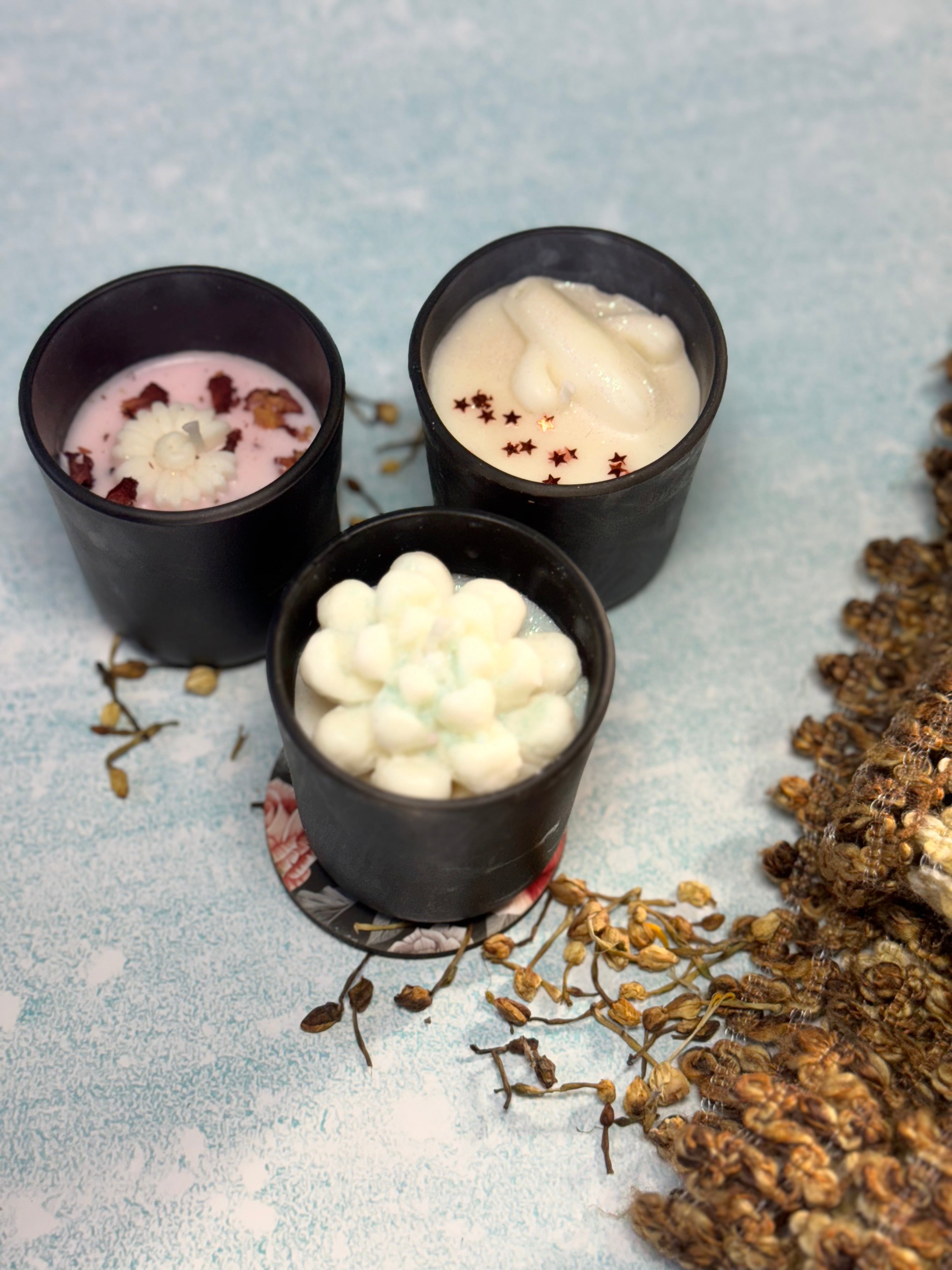 Luxury Black Matte Soy Wax Candle – Handmade Floral Jar Candle for Modern Home Décor