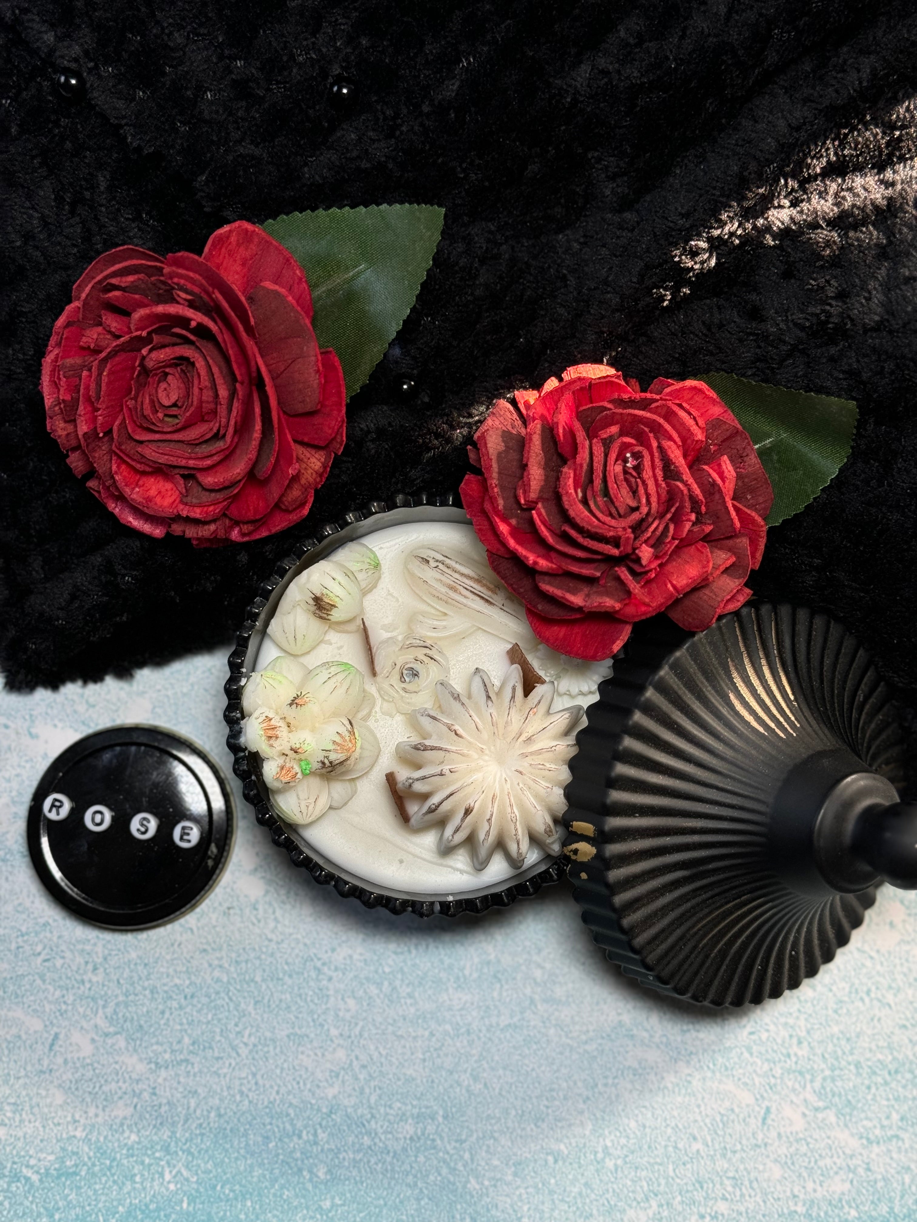 Luxury Black Ribbed Jar Soy Candle – Handmade Decorative Candle with Lid for Elegant Home Décor