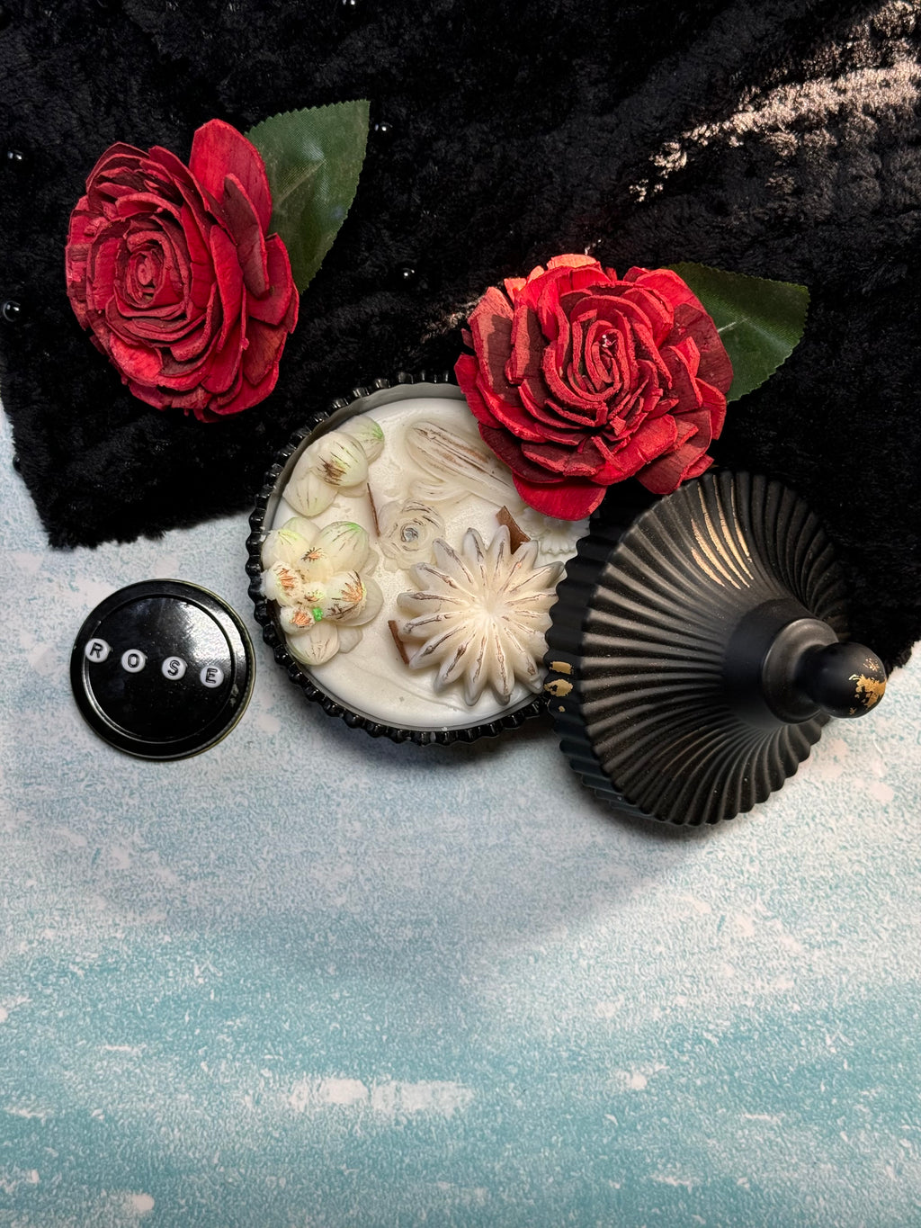 Luxury Black Ribbed Jar Soy Candle – Handmade Decorative Candle with Lid for Elegant Home Décor