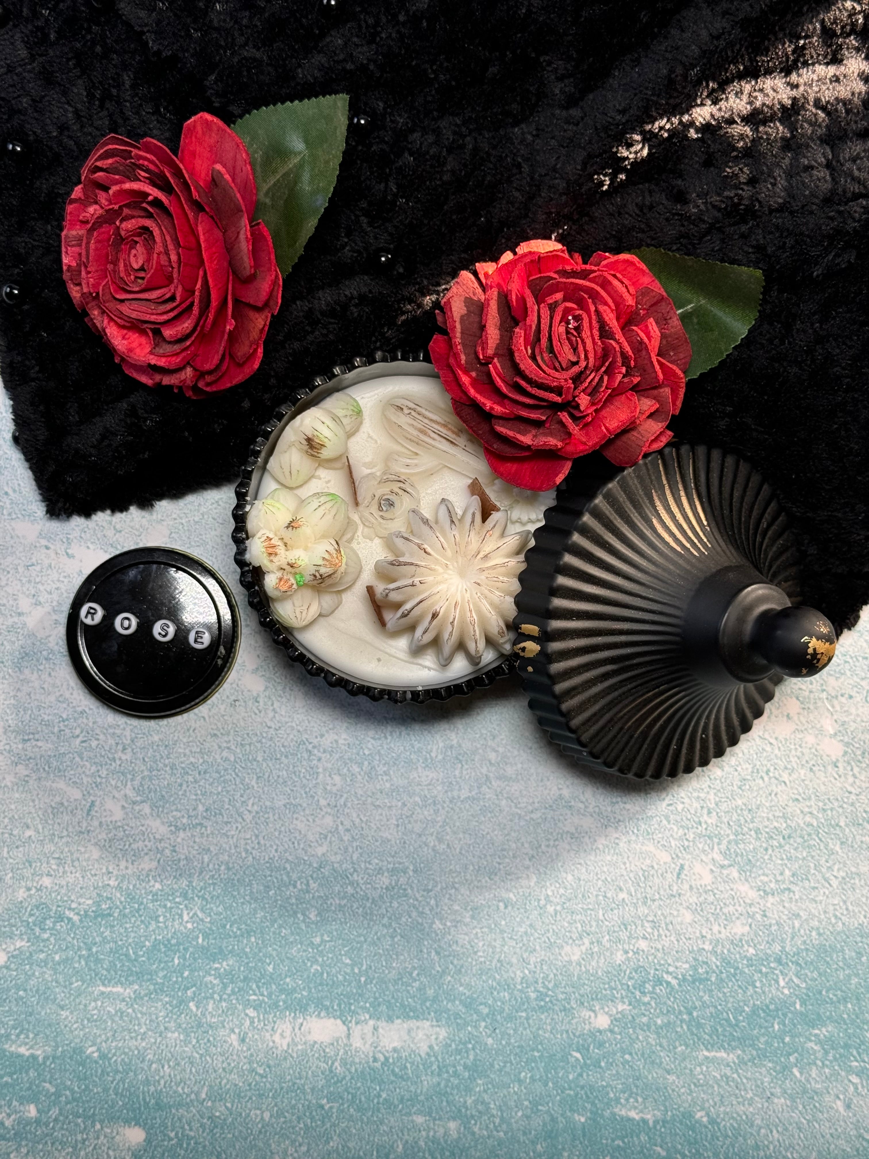 Luxury Black Ribbed Jar Soy Candle – Handmade Decorative Candle with Lid for Elegant Home Décor