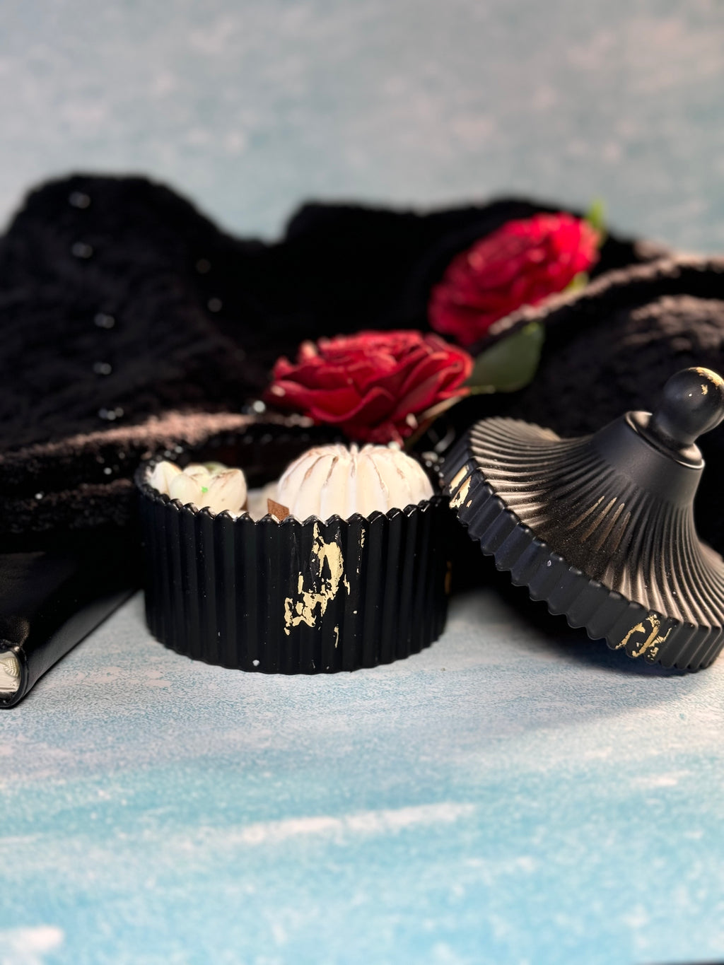 Luxury Black Ribbed Jar Soy Candle – Handmade Decorative Candle with Lid for Elegant Home Décor