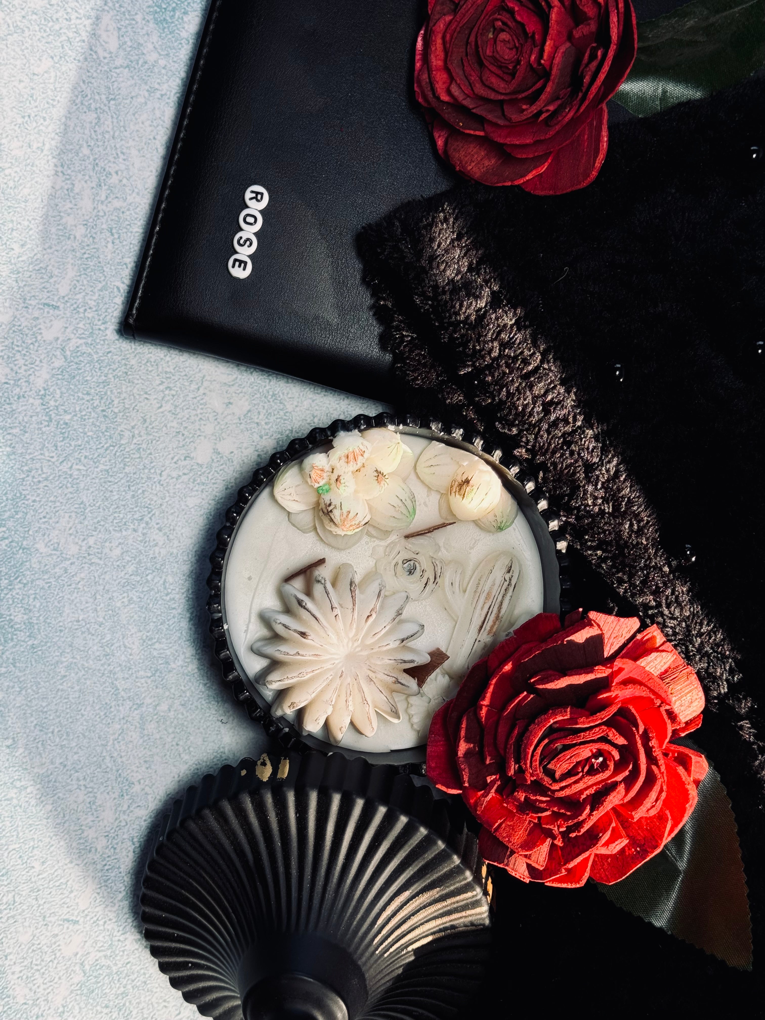 Luxury Black Ribbed Jar Soy Candle – Handmade Decorative Candle with Lid for Elegant Home Décor