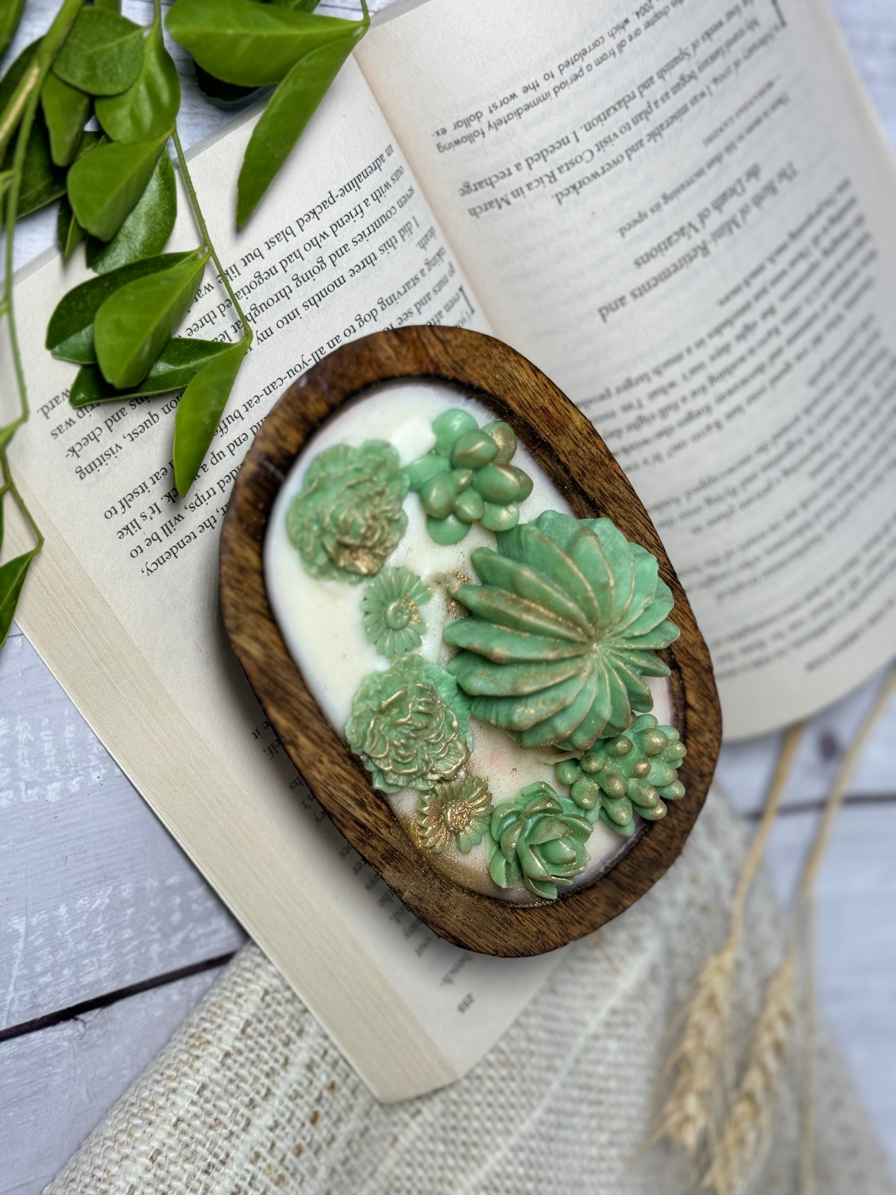 Handmade Succulent Wooden Bowl Candle – Luxury Decorative Soy Wax Candle