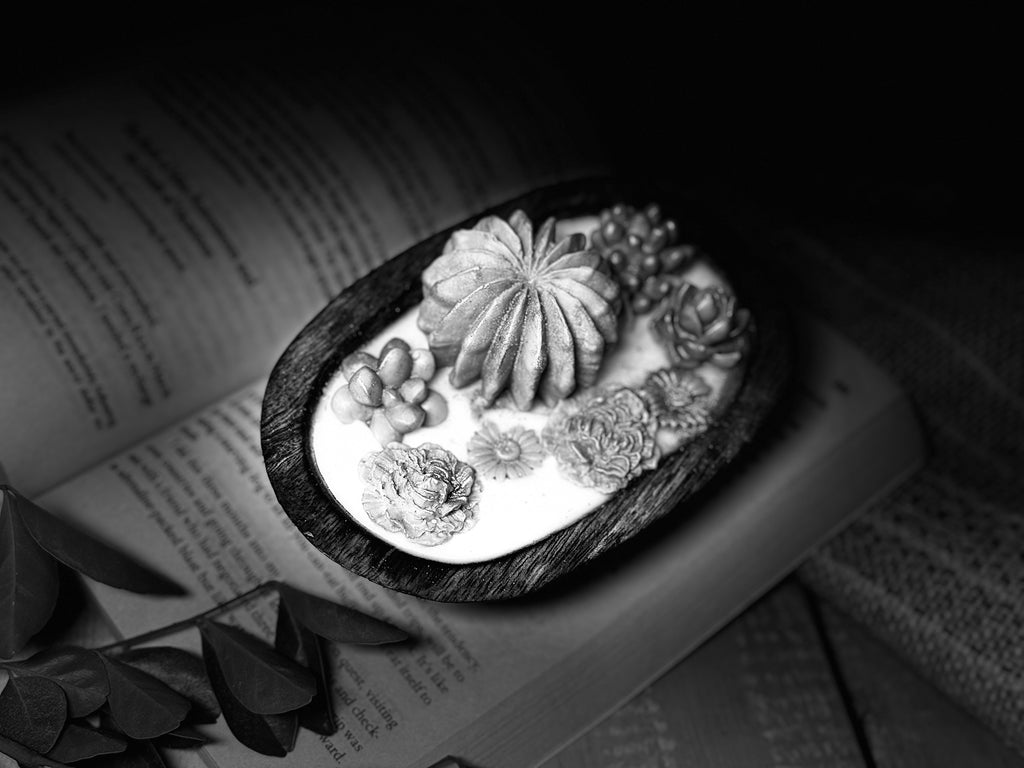 Handmade Succulent Wooden Bowl Candle – Luxury Decorative Soy Wax Candle
