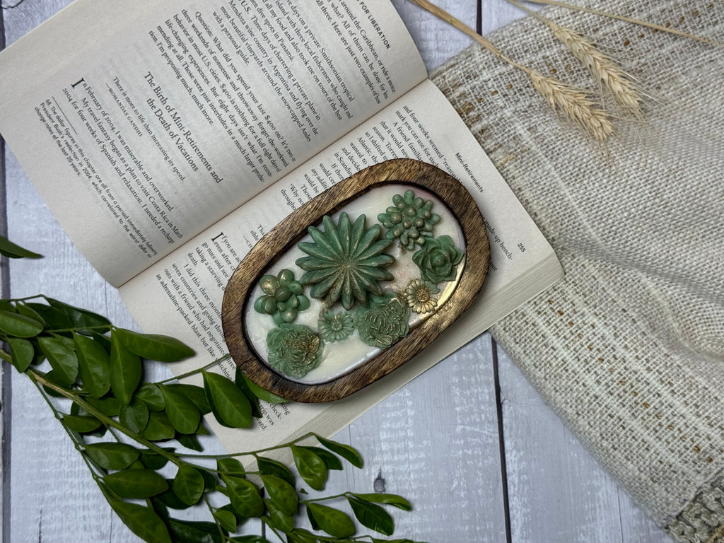 Handmade Succulent Wooden Bowl Candle – Luxury Decorative Soy Wax Candle