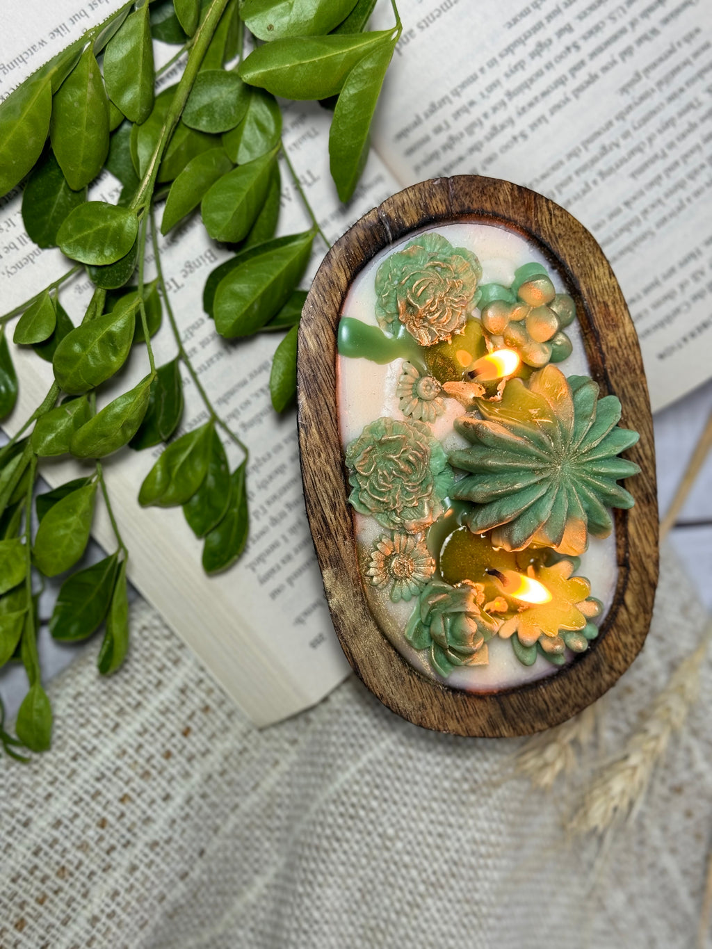 Handmade Succulent Wooden Bowl Candle – Luxury Decorative Soy Wax Candle