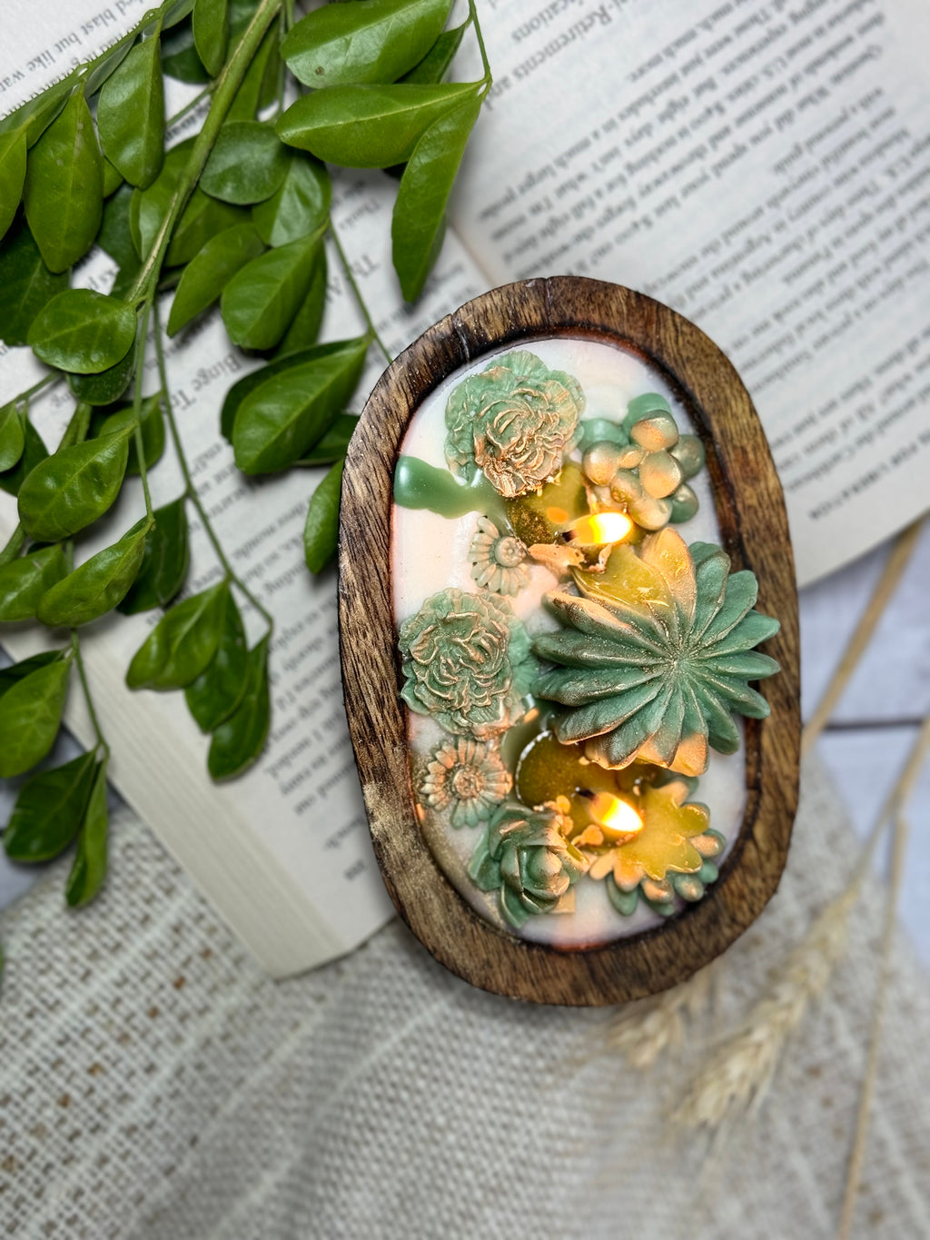 Handmade Succulent Wooden Bowl Candle – Luxury Decorative Soy Wax Candle