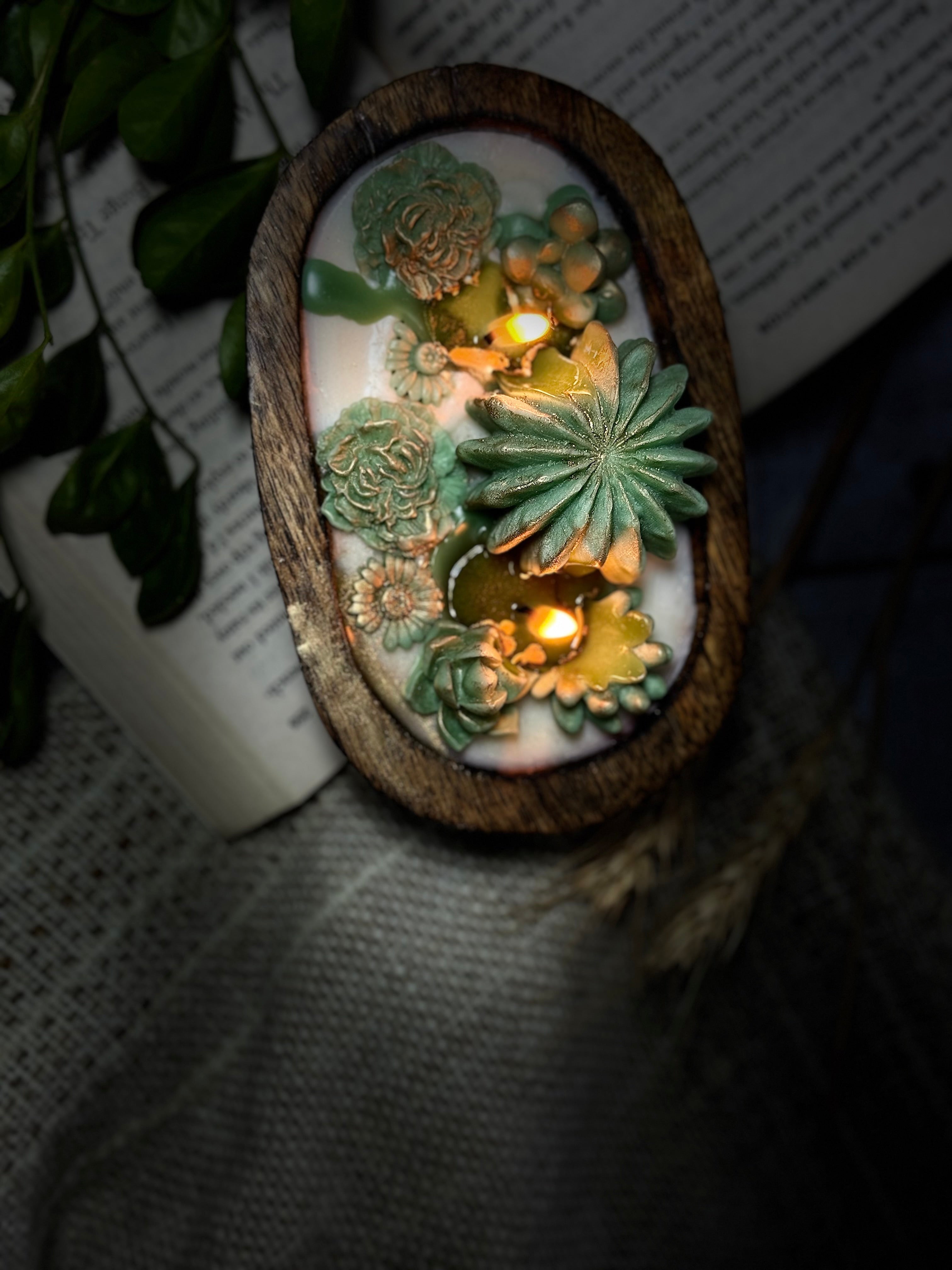 Handmade Succulent Wooden Bowl Candle – Luxury Decorative Soy Wax Candle