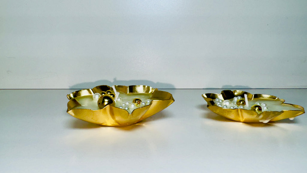 Luxury Flower Shaped Soy Wax Candles – Gold Rim Decorative Scented Candles for Home Décor & Gifting