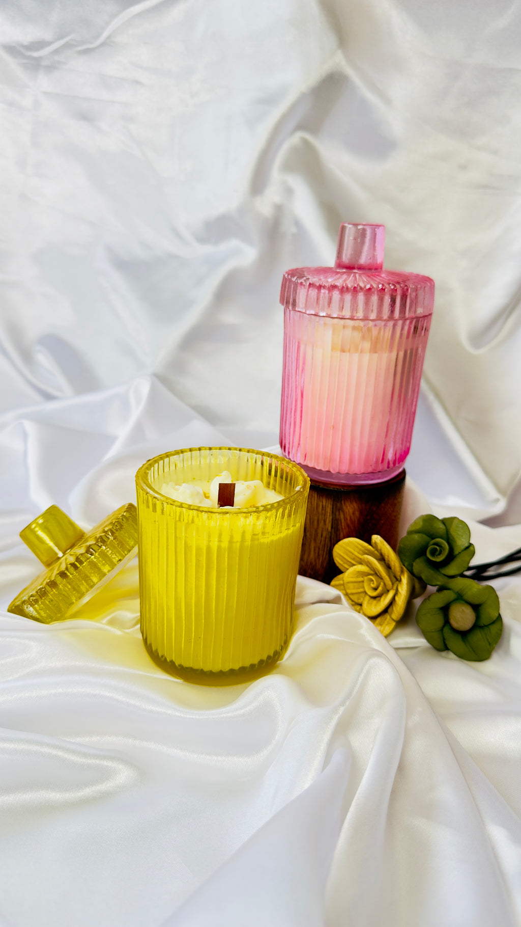 Luxury Ribbed Glass Scented Candle with Lid – Premium Soy Wax Jar Candle (Yellow & Pink Edition)