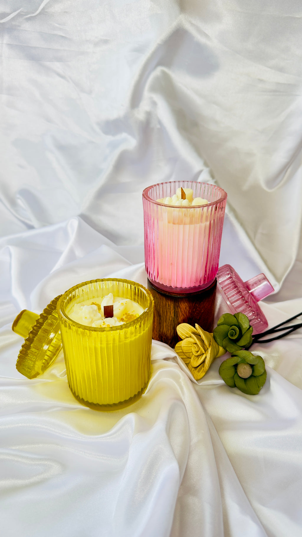 Luxury Ribbed Glass Scented Candle with Lid – Premium Soy Wax Jar Candle (Yellow & Pink Edition)