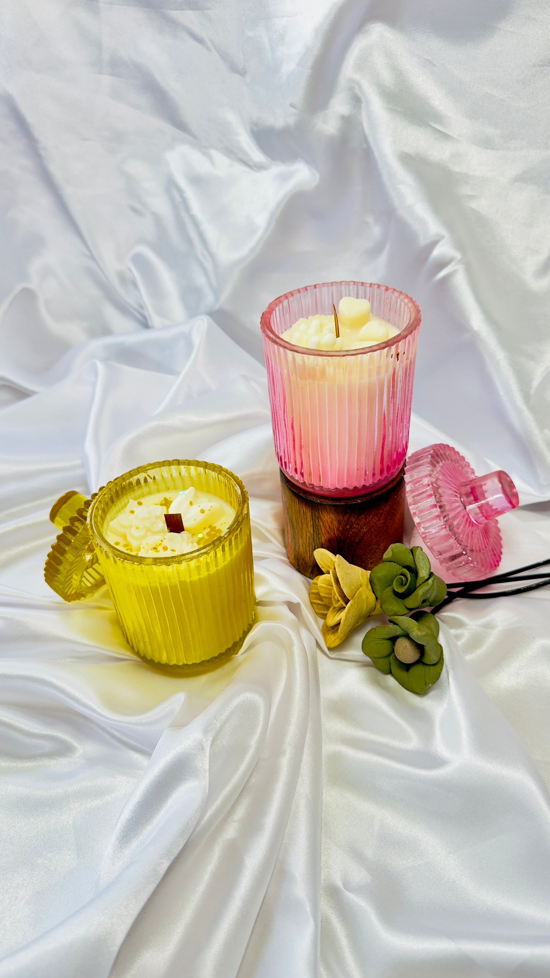Luxury Ribbed Glass Scented Candle with Lid – Premium Soy Wax Jar Candle (Yellow & Pink Edition)