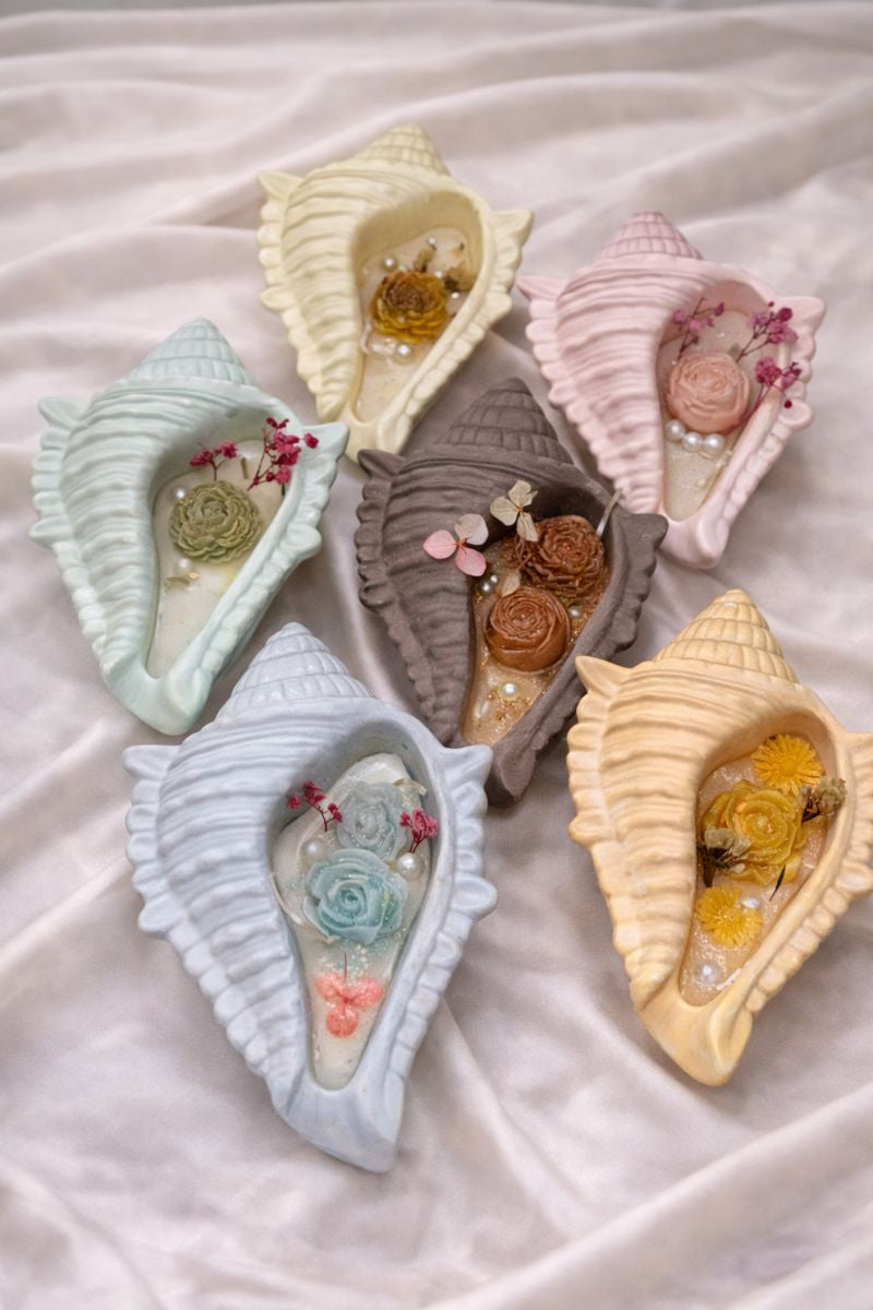 Broomoon Seashell Bloom Candle