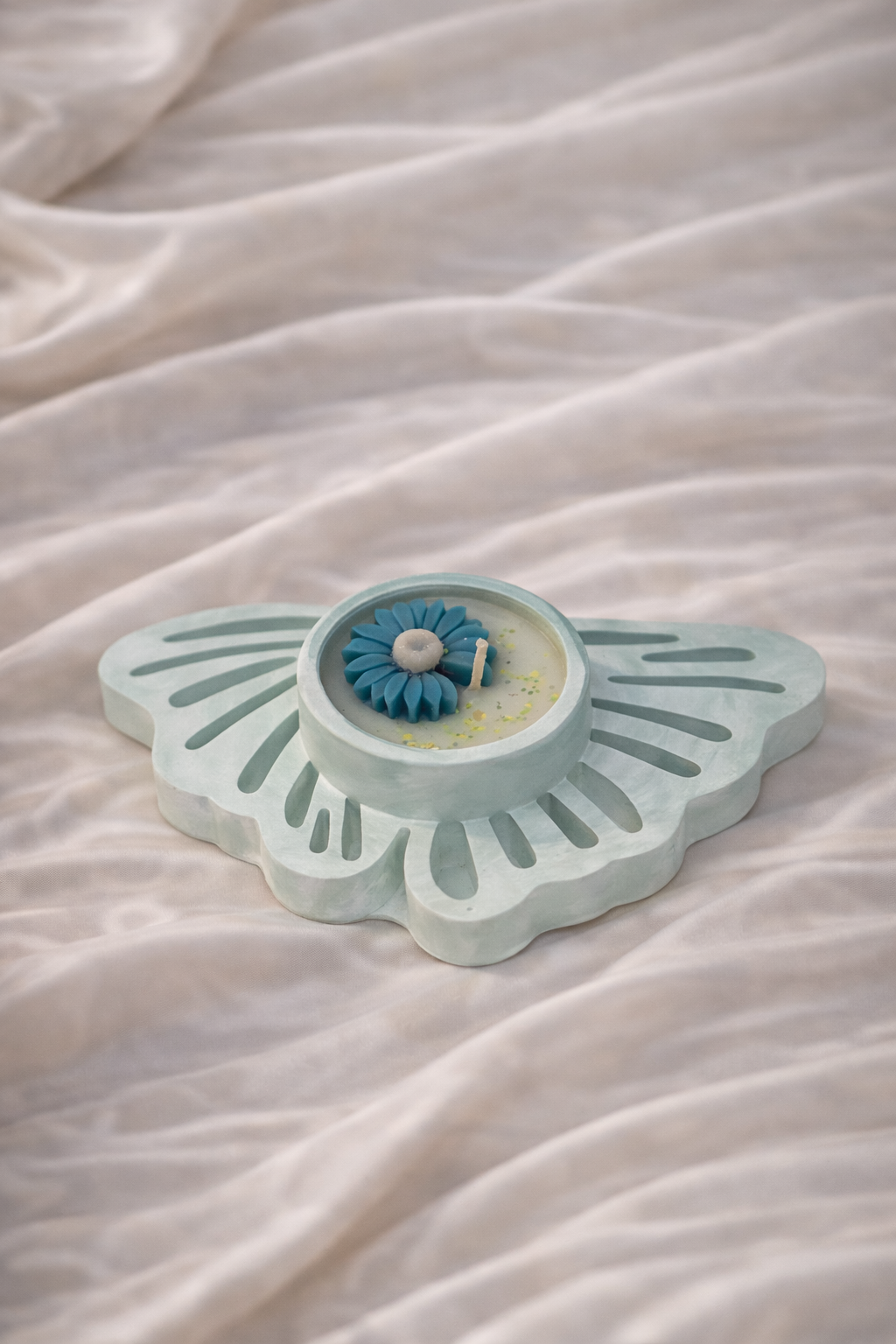 🦋 Broomoon Butterfly Blossom Candle