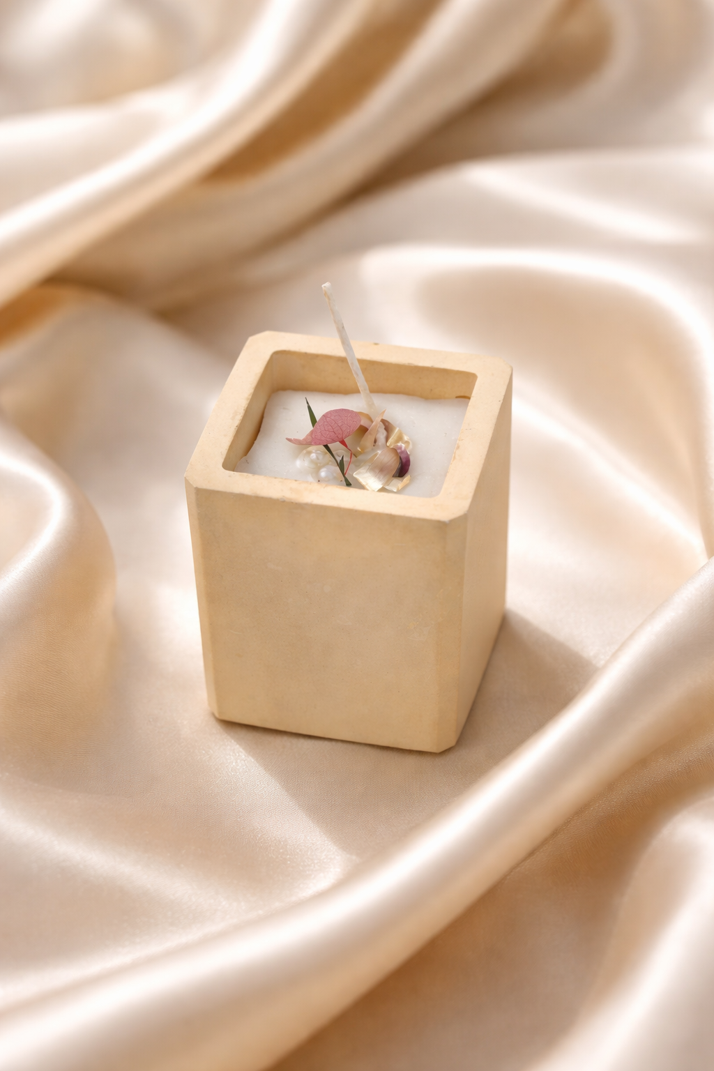 Broomoon Aura Block Candle