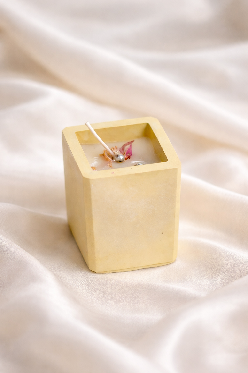 Broomoon Aura Block Candle