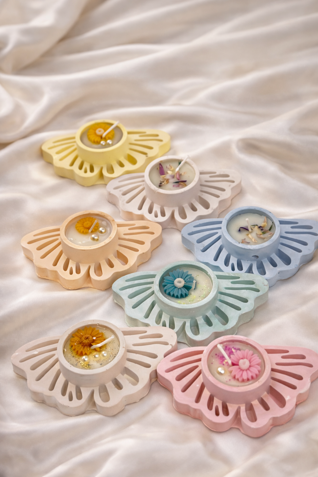 🦋 Broomoon Butterfly Blossom Candle