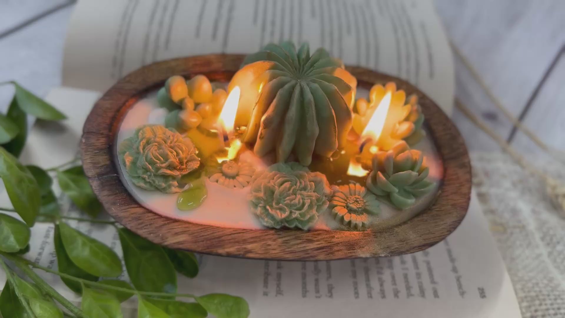 Handmade Succulent Wooden Bowl Candle – Luxury Decorative Soy Wax Candle